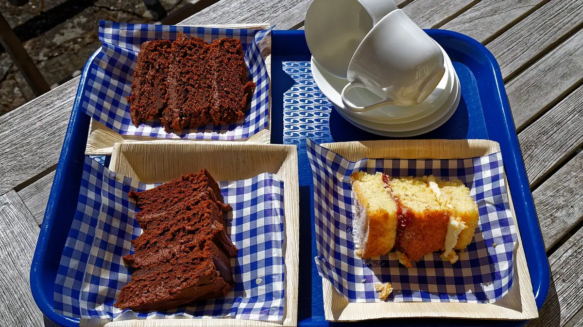 Marples Café, Bar and Restaurant – cake shop in Cleethorpes town centre